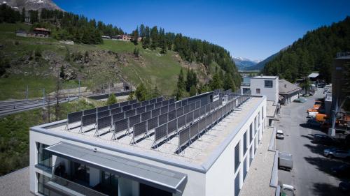 Unter anderem will der Kanton künftig erneuerbare Energien noch stärker fördern. Foto: St. Moritz Energie