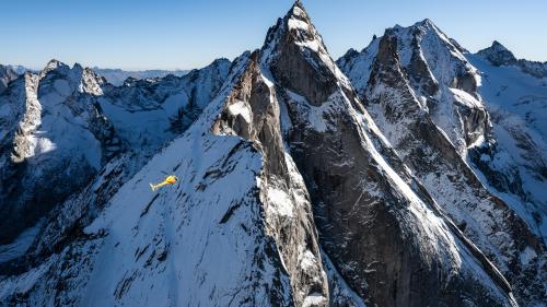 Die Heli Bernina AG fliegt Einsätze in Mittel- und Südbünden. Foto: Heli Bernina AG