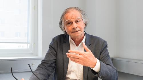 «Wenn das Engagement der Bevölkerung noch mehr abnimmt, dann ist das der Tod der direkten Demokratie», sagt Jakob Fuchs. Foto: Reto Stifel