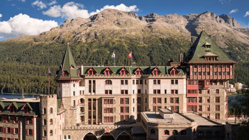 Von über 800 Expertinnen und Experten ausgezeichnet: das Badrutt‘s Palace Hotel in St. Moritz. Foto: Badrutt‘s Palace Hotel