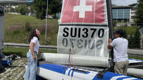 Das Schweizer Duo Andrea Aschieri und Tine Rossel bei Trainingsvorbereitungen in St. Moritz. Foto: Wim Rossel
