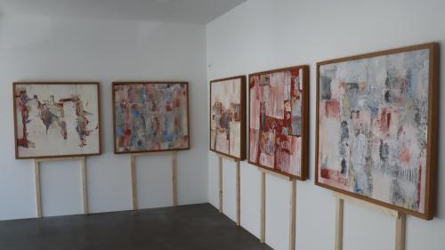 Ils divers sgrafits da Mazina Schmidlin-Könz, chi sun da vzair in l’exposiziun a San Murezzan (fotografia: Martin Camichel).