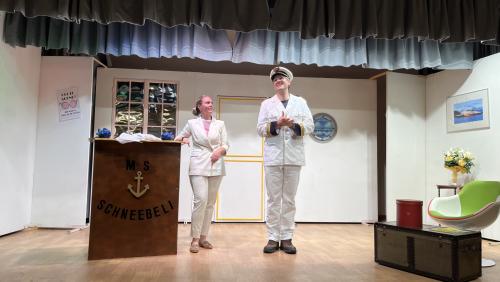 Die Crew ist bereit. Nur noch wenige Tage und dann geht es Los. Die MS Schneebeli lichtet den Anker. Foto: Andrea Gutgsell