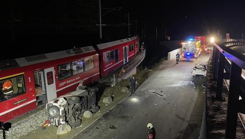 Unfallsituation in Miralago. Foto: Kantonspolizei Graubünden
