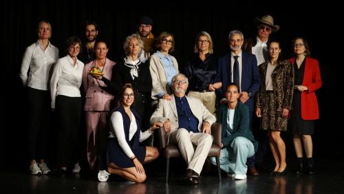 Die Protagonistinnen und Protagonisten des Dramatischen Vereins haben eine intensive Probenzeit hinter sich. 	Foto: Dramatischer Verein St. Moritz