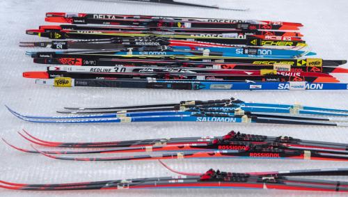 Die Langlauskis können wieder gewachst werden. Foto: Daniel Zaugg