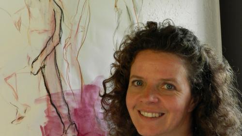 Experimentar cun differentas tecnicas e tillas masdar es ün möd da’s exprimer da Jolanda Zürcher (fotografia: Annatina Filli).