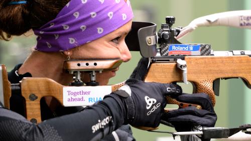 Selina Gasparin im sommerlichen Schiesstraining. Foto: Keystone/Urs Flüeler