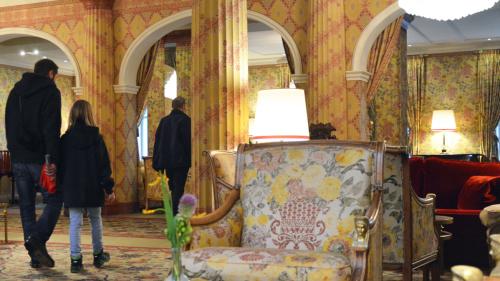 Die Eingangshalle des Kulm Hotels St. Moritz. Foto: Eugenio Mutschler