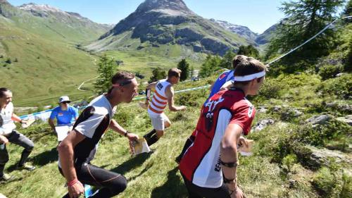 Für einmal waren die Läufer an der dritten Etappe der SOW rund um die Diavolezza-Talstation nicht im Wald unterwegs, sondern im offenen und teilweise steilen Terrain oberhalb der Baumgrenze. Foto: SOW 2016/steineggerpix.com