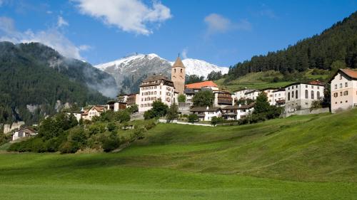 Ramosch, üna da las fracziuns dal cumün da Valsot (fotografia: Andrea Badrutt).