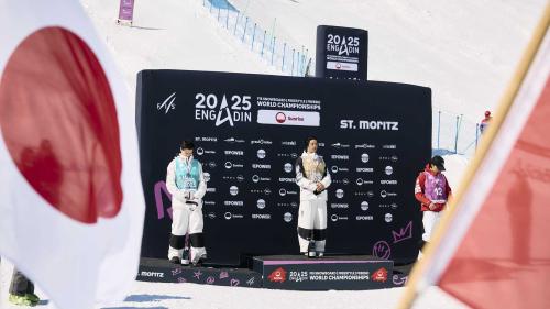 Die Moguls-Fahre haben die ersten Medaillen der Freestyle-WM erhalten. Foto: FIS-Freestyle-WM