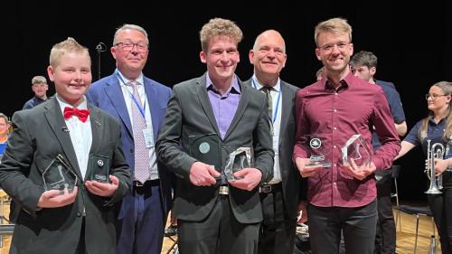 Das Siegertrio mit, v.l.: Simon Gabriel, Thibaut De Bondt und Jonas Florin Elmiger. Foto: Bertilla Giossi/RTR