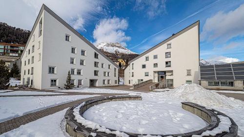 Die Wohnbauten in Suot Crasta in Celerina. Foto: Daniel Zaugg