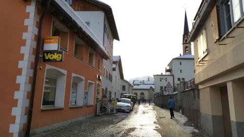 Il Volg a S-chanf nu renda daspö divers ans pü. Per chatter üna soluziun pel futur, vain organiseda üna saireda  d’infurmaziun per la populaziun al principi da marz (fotografia: mad).
