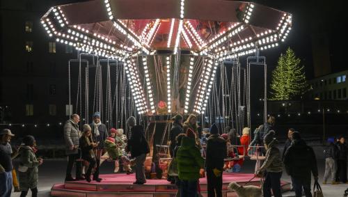 Wer das Karussel betritt, wird selbst zum Kunstwerk. Foto: Giancarlo Cattaneo