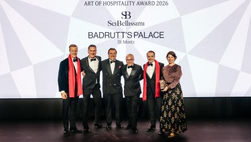 Management und Geschäftsleitung des Badrutt‘s Palace bei der Preisverleihung.	Foto: z.Vfg/The 50 Best Hotels