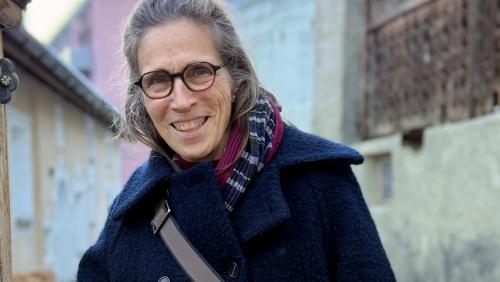 Gabrielle Susan Rüetschi hat in Scuol ihre literarische Heimat gefunden. Foto: Fadrina Hofmann