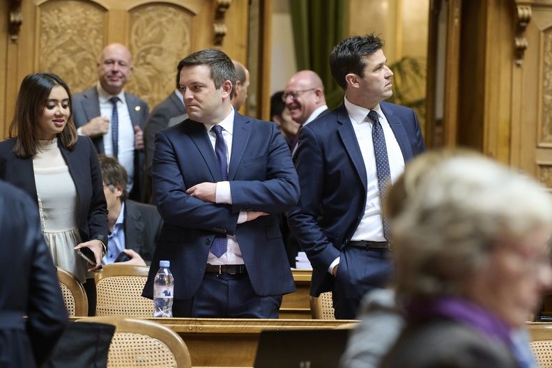 Jon Pult auf Platz 3: Beat Jans ist neuer Bundesrat | Engadiner ...